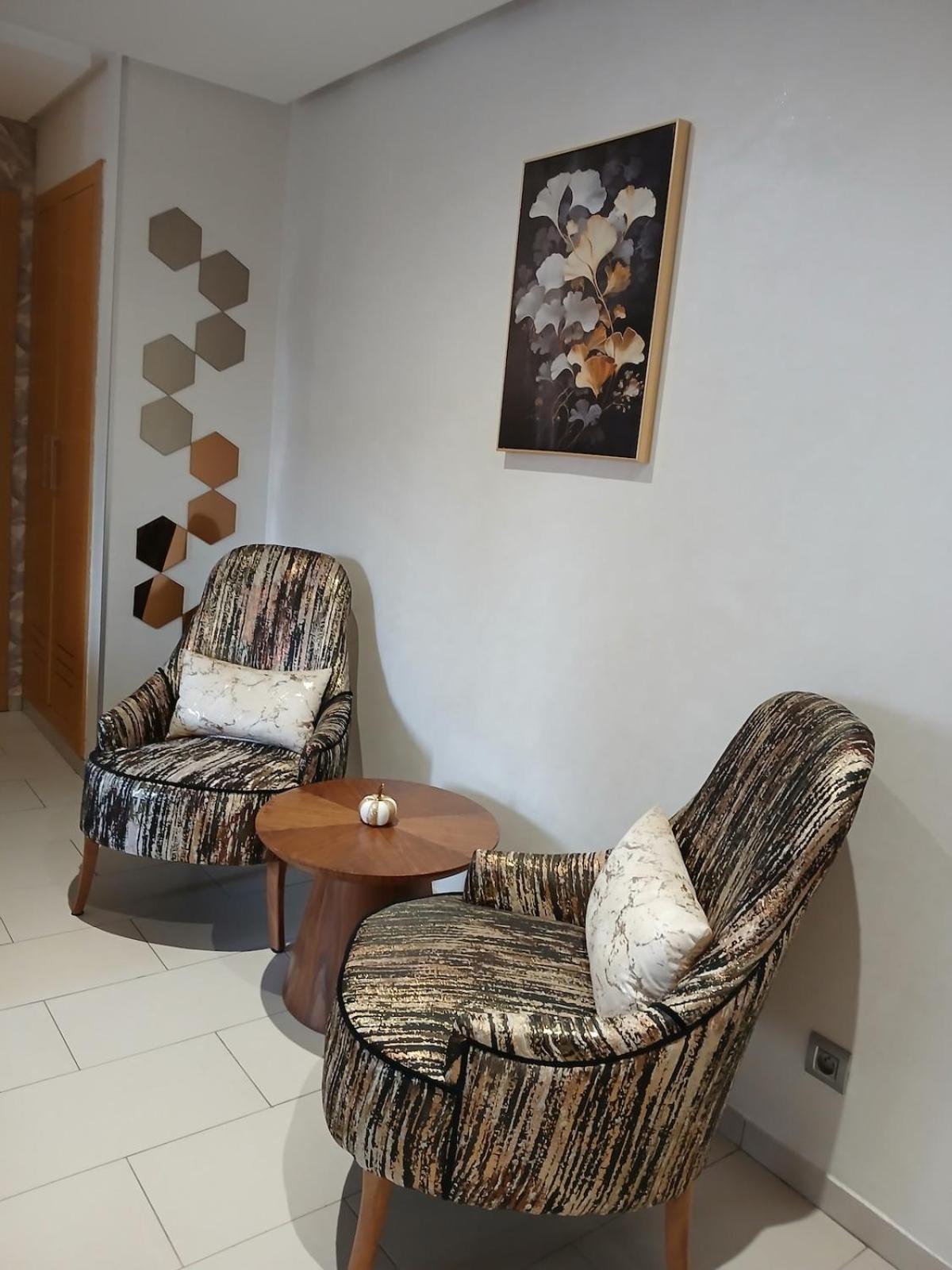 Smart Luxurious Chic In Cfc Anfa Park